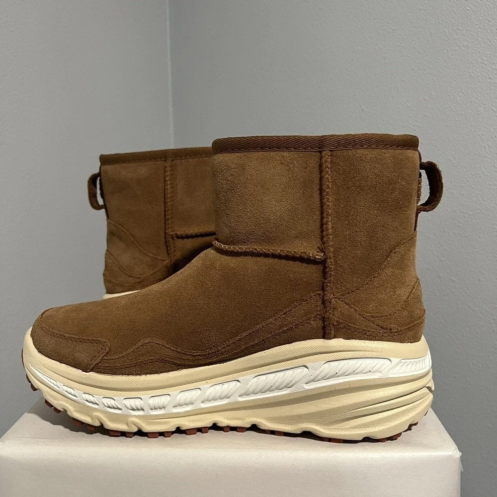 UGG CA805 Weather Boot Chestnut Suede 1112369-CHE Men's Size 6 Woman's Size 7.5